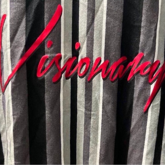 Shirt - Picture 3 of 3